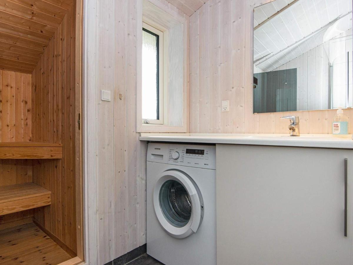 Three-Bedroom Holiday Home In Juelsminde 18 Sonderby  Exterior foto